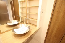 個性的で遊び心のあるオシャレな洗面化粧台