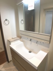 IMG_7586洗面台-2リサイズ