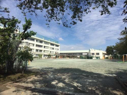 不動小学校校庭1